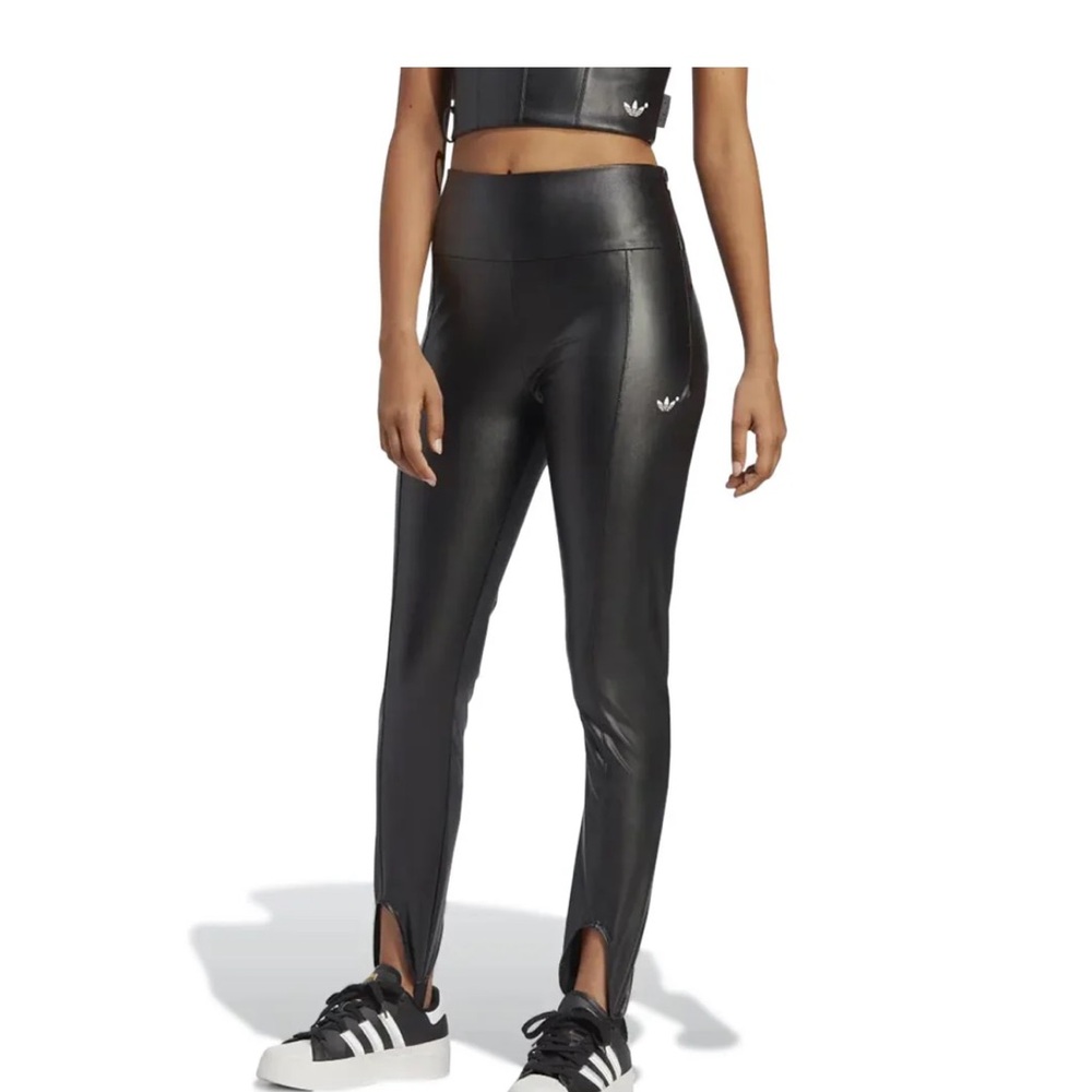NWOT Adidas faux leather look Leggings w/ stirrups Size M